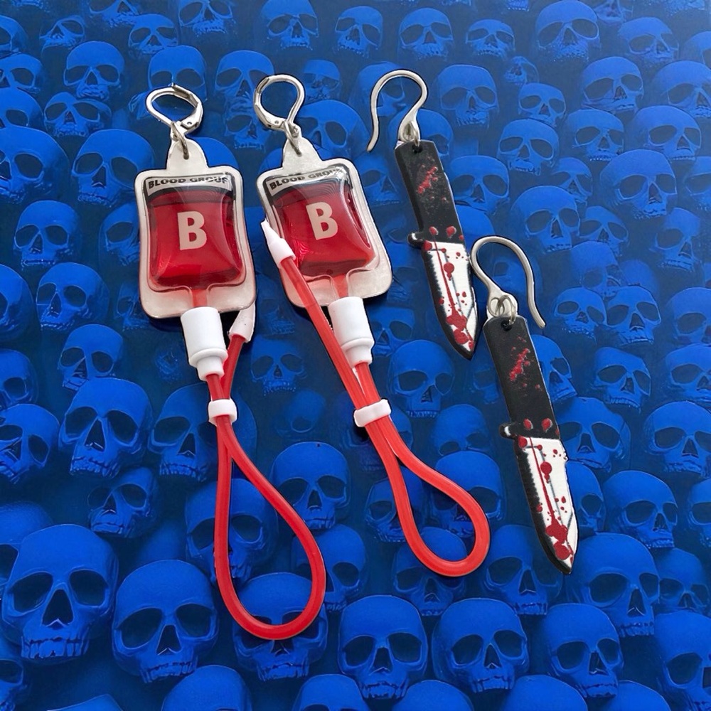 🆕 Blood Bag Type B and Bloody Knife